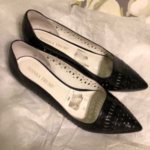 Black leather flats EUC